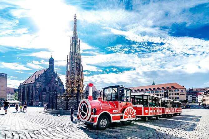 City tour through Nuremberg with the little train - Christmas tour - Riding around the medieval walls and Old Town