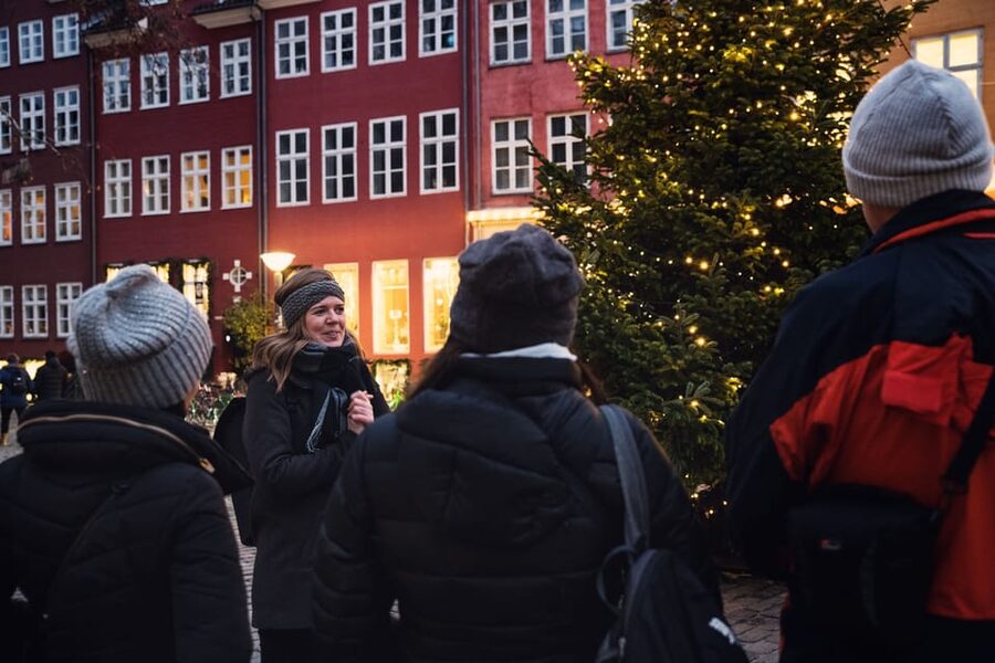 Copenhagen: Christmas Walking Tour with Treats and Drinks - Key points to know before you book