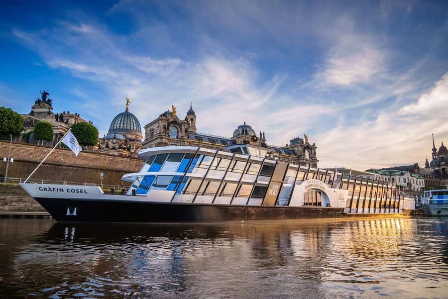 Dresden: Christmas Lunch - festive river cruise - Leaving Dresden’s Old Town by boat