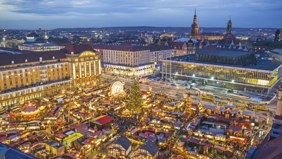 Dresden: Christmas Sightseeing Tour with a 'Pflaumentoffel' - Key points to know before booking