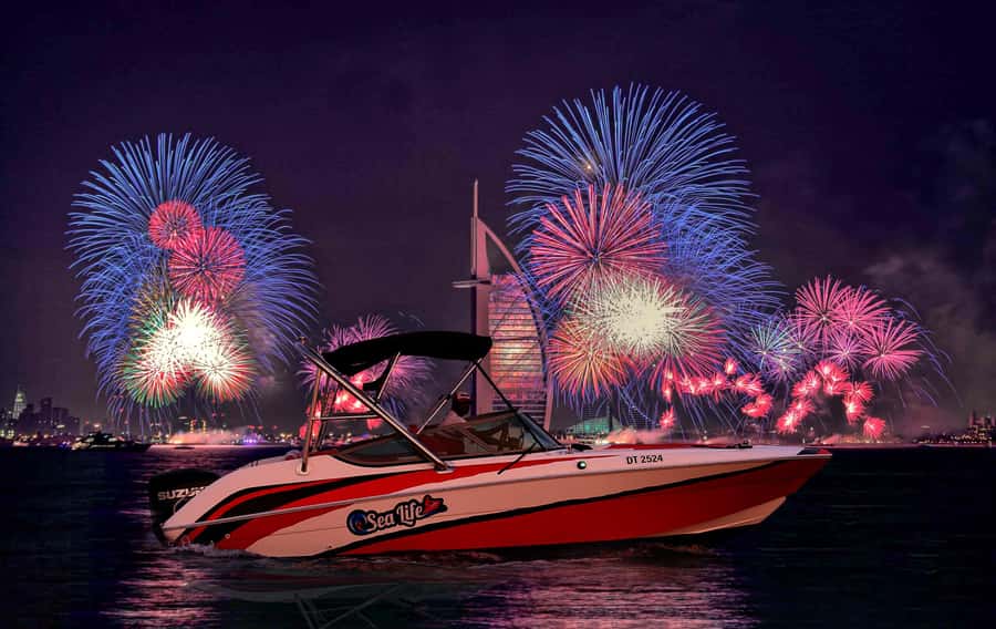 Dubai: New Year's Eve Private or Shared Fireworks Boat Tour - Key points to know before booking