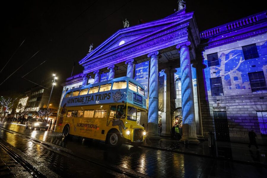 Dublin: Christmas Lights Festive Bus Tour with Afternoon Tea - A Christmas tour with Dublin as the backdrop