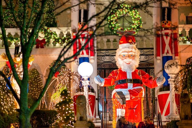 Dyker Heights Brooklyn Christmas Lights Tour - Why Dyker Heights makes a memorable Christmas stop