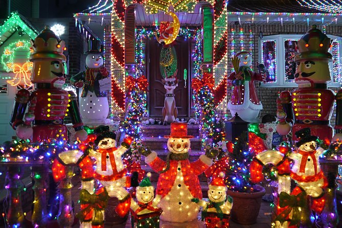 Dyker Heights Brooklyn Christmas Lights Tour - The Midtown departure and ride to Brooklyn