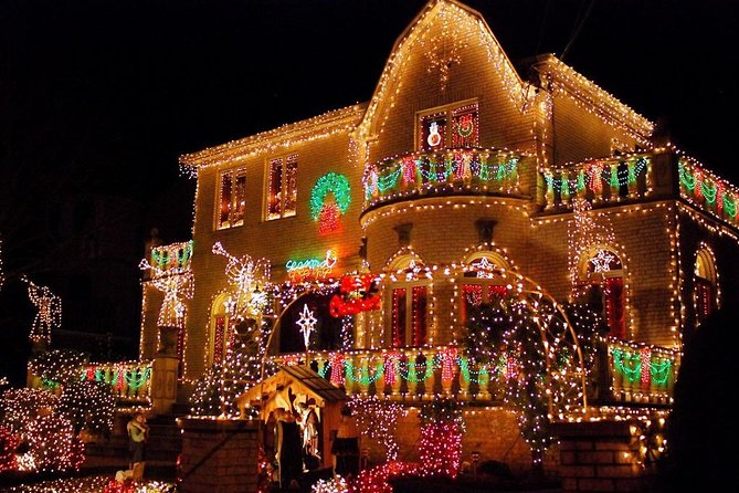 Dyker Heights Christmas Lights and NYC Skyline View Bus Tour - Battery Park City brings an early sunset pause
