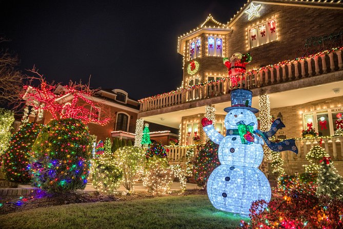Dyker Heights Christmas Lights Express Bus from Times Square - Guides can make or break the evening