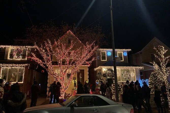 Dyker Heights Christmas Lights Tour - Walking through Dyker Heights after dark