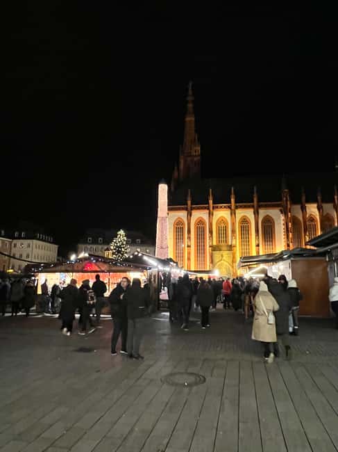 Enjoyable Advent tour: champagne, cookies & mulled wine in Würzburg - What the $57 price really covers