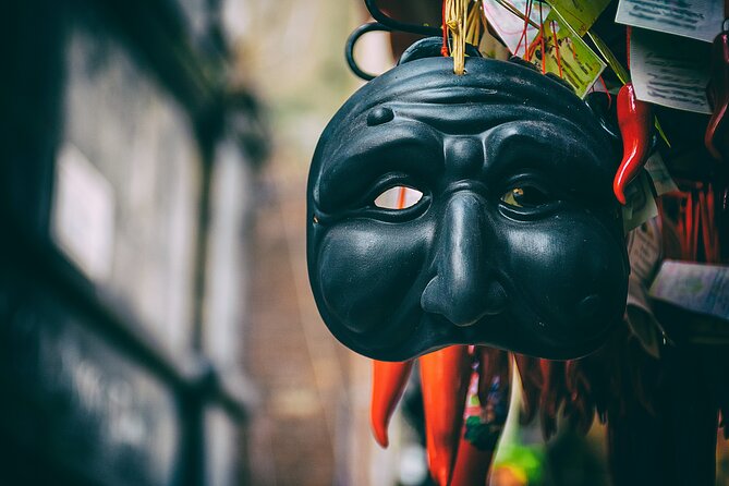 Explore the Naples Christmas Market Behind the Scenes - Who will get the most from this tour