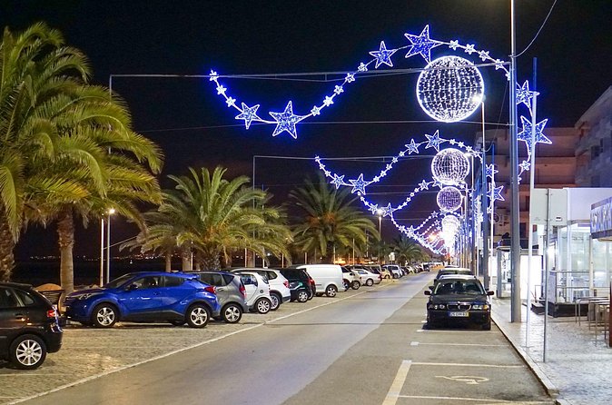 Festive Faro: Historic Christmas Lights & Market Delights - What the private format really gives you