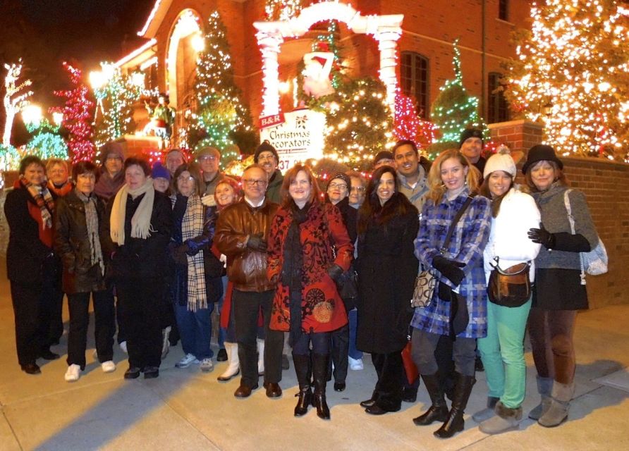 From Manhattan: 4-Hour Christmas Lights Luxury Bus Tour - Why Dyker Heights is worth the ride from Manhattan