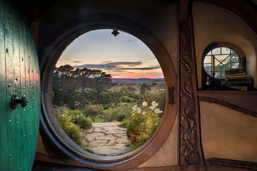 From Rotorua: Hobbiton Movie Set Tour with Festive Lunch - What the festive lunch adds