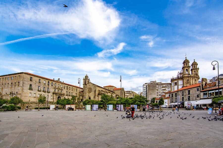 From Santiago: Christmas Lights of Vigo And Pontevedra - Who will enjoy this tour most?