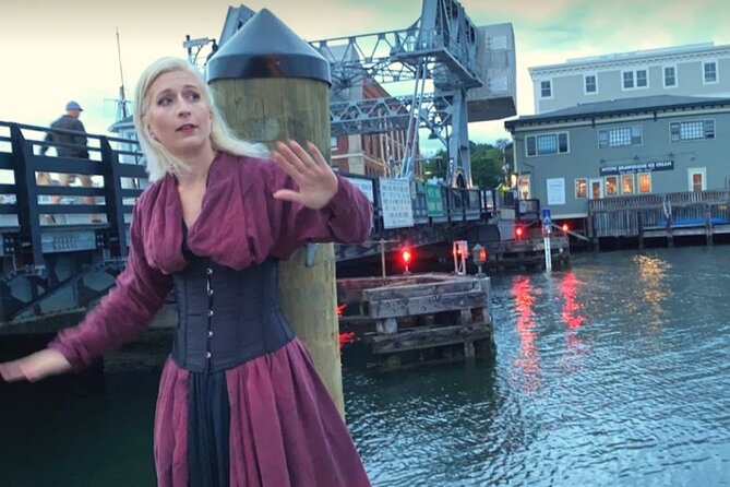 Ghosts of Christmas Past Downtown Stroll - Seven stops, seven kinds of Christmas folklore