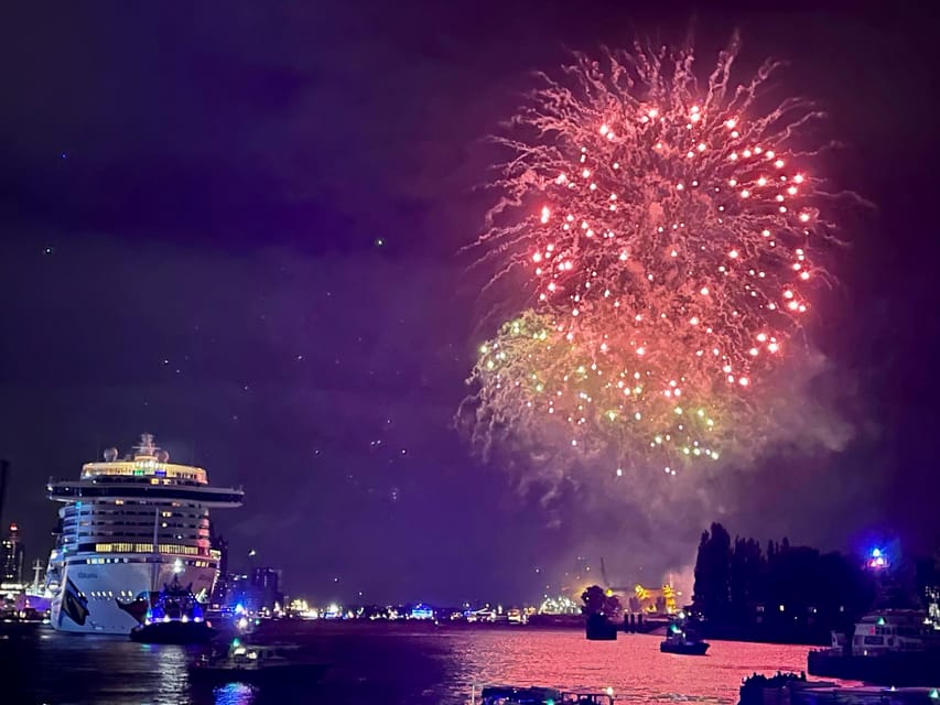 Hamburg: New Years Eve Harbour Cruise - What the German-Language Format Means