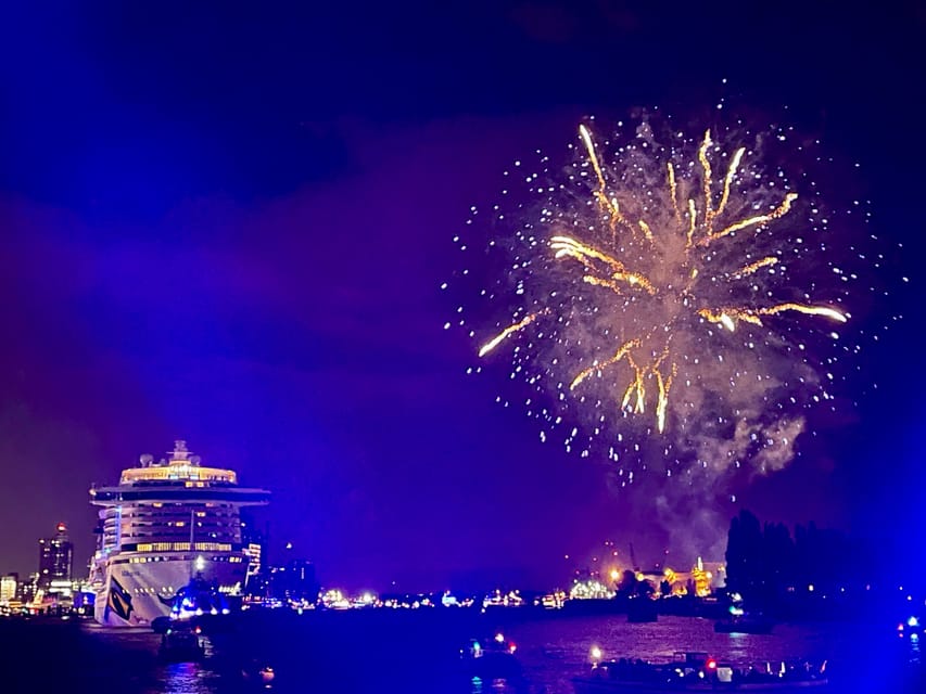 Hamburg: New Years Eve Harbour Cruise - Comfort, Access, and Practical Planning