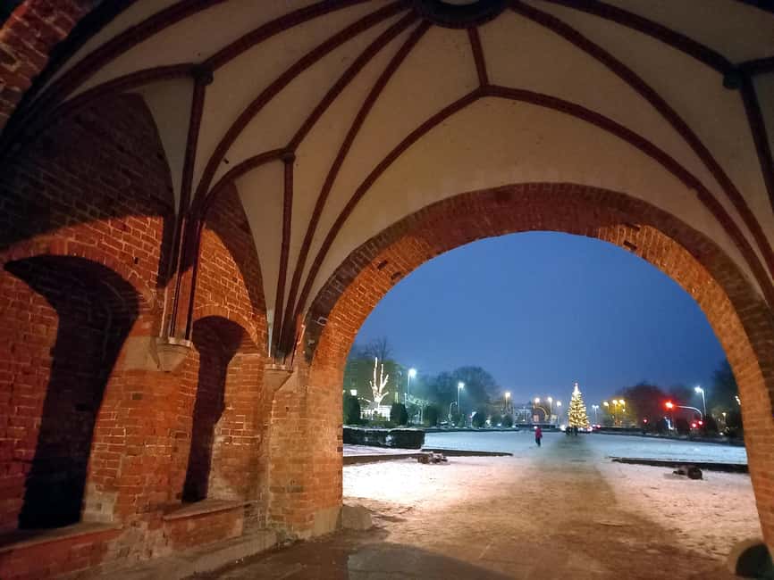 Historic Christmas tour of Lübeck - Christmas customs, legends, and the city after dark