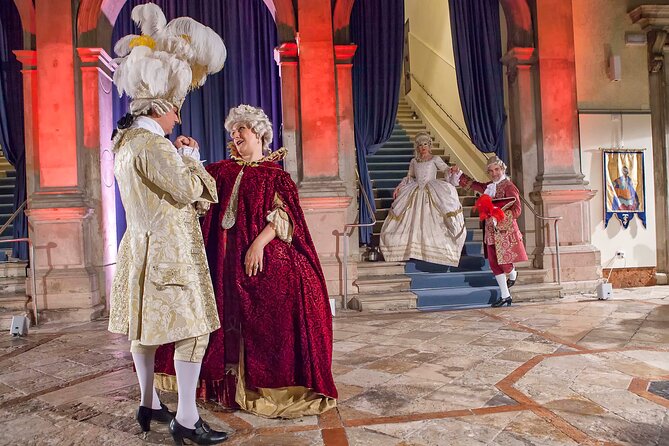 I Musici Veneziani New Year's Concert in Venice - Costumes, acoustics, and the room itself