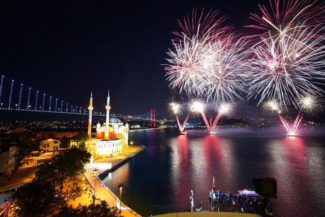Istanbul Bosphorus New Year's Eve Dinner Cruise Party in Istanbul - A New Year’s Eve on Istanbul’s main waterway
