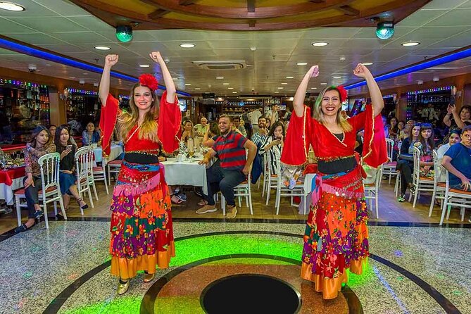 Istanbul New Year Party Cruise trough Bosphorus - What the 7:30 p.m. start means