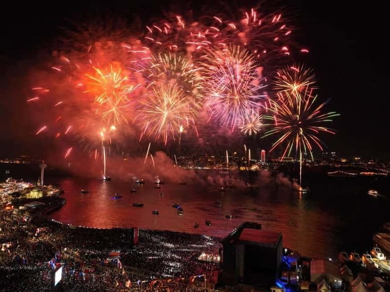 Istanbul: New Year's Eve Bosphorus Cruise Dinner & Party2027 - Key points to know before booking