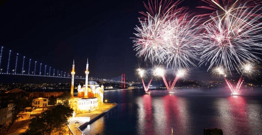 Istanbul: New Year's Eve Bosphorus Cruise Dinner & Party2027 - Dinner, meze, and drinks on board