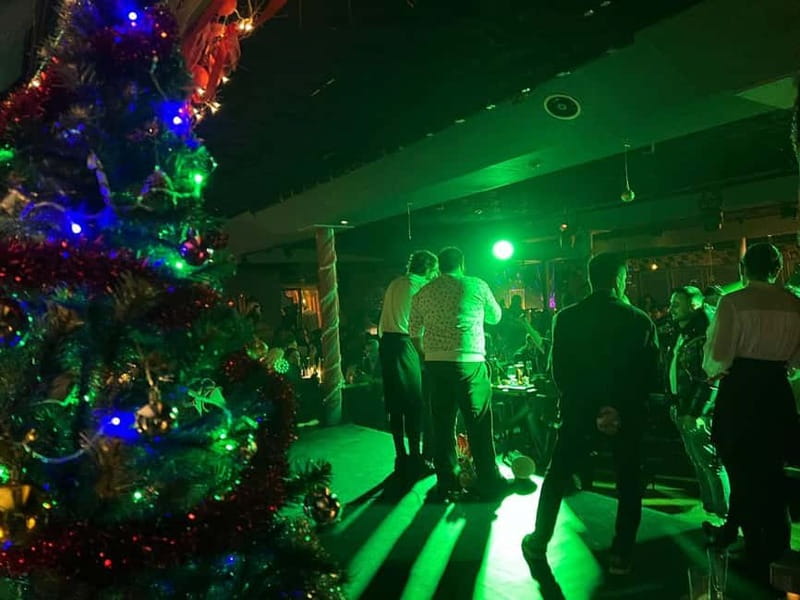 Istanbul: New Year's Eve Bosphorus Cruise Dinner & Party2027 - What the five-hour program feels like