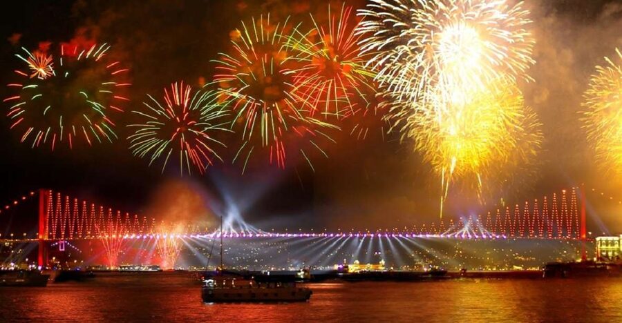 Istanbul: New Year's Eve Cruise Between Two Continents - Key points to know before booking