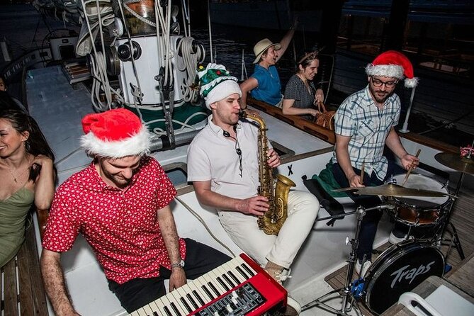 Key West Christmas Cruise with Live Band and Drinks - Arrival at 202 William Street