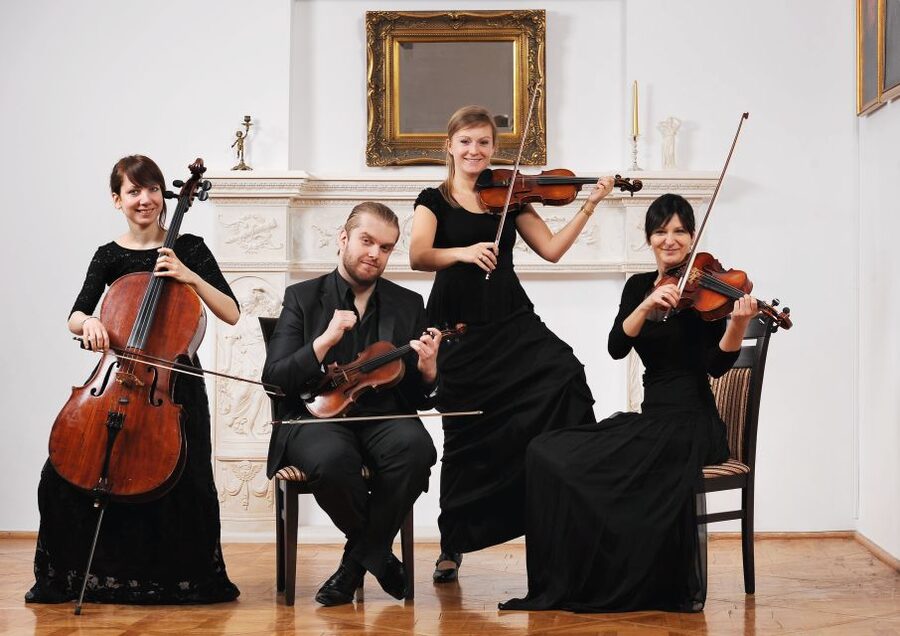 Krakow: Christmas Music Concert With Wine - Christmas music without another market crowd