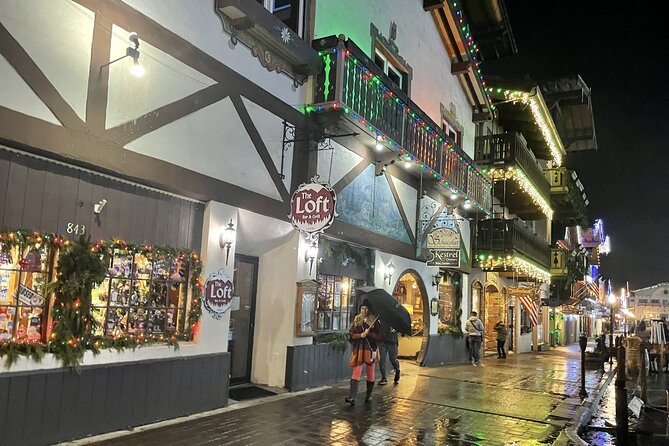 Leavenworth Christmas Lights Tour from Seattle - Four holiday hours in Leavenworth