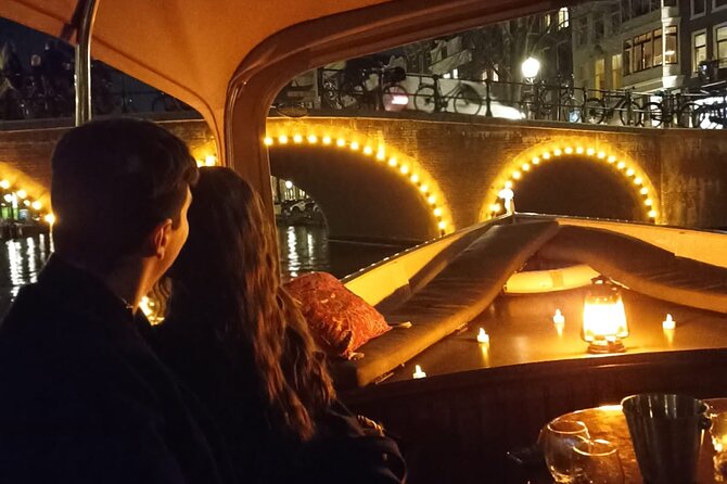 Light‌ ‌Festival‌ ‌Private‌ ‌Cruise‌ incl Snacks and hot Gluhwein - What the 90-minute duration gives you