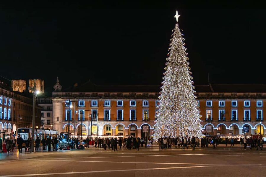 Lisbon: Christmas Flexible Walking Tour - A Christmas walk with room to set your own pace
