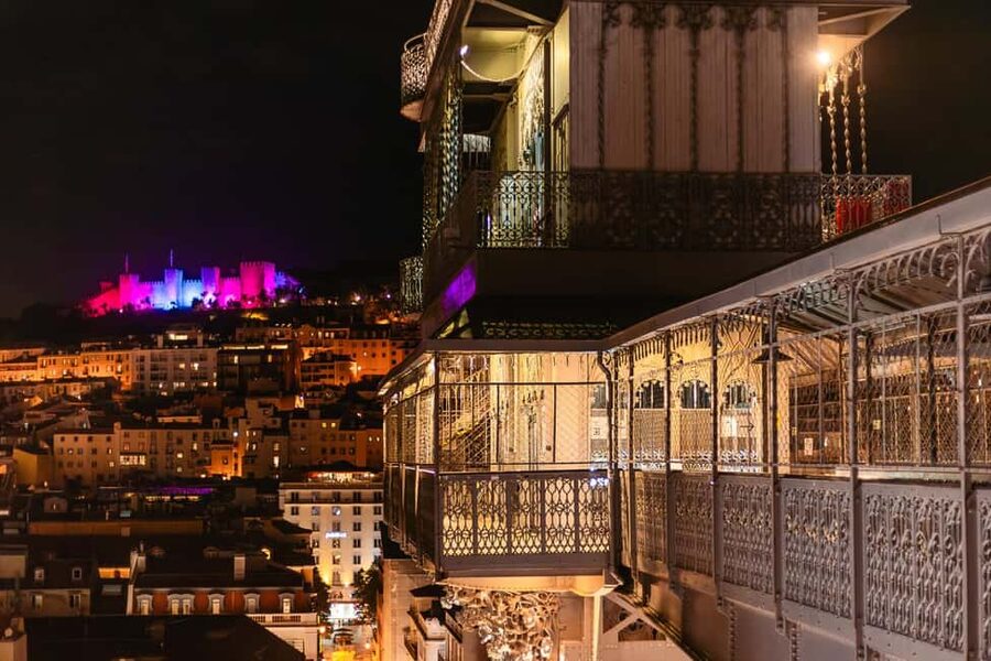 Lisbon: Christmas Flexible Walking Tour - How the Walkbox app changes the experience