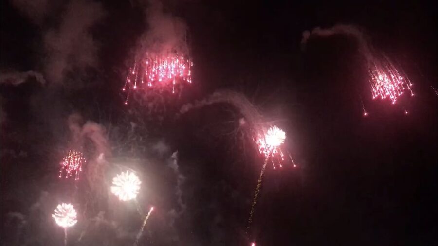 Lisbon: New Year's Eve Fireworks Sail Boat Tour - The sightseeing cruise before midnight