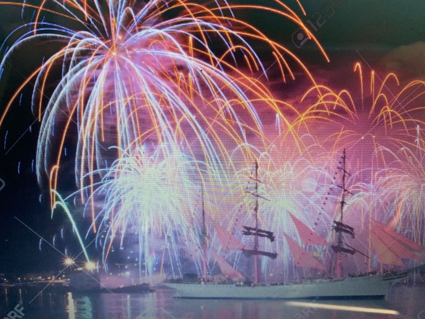 Lisbon: New Year's Eve Fireworks Sail Boat Tour - Boarding near the marina