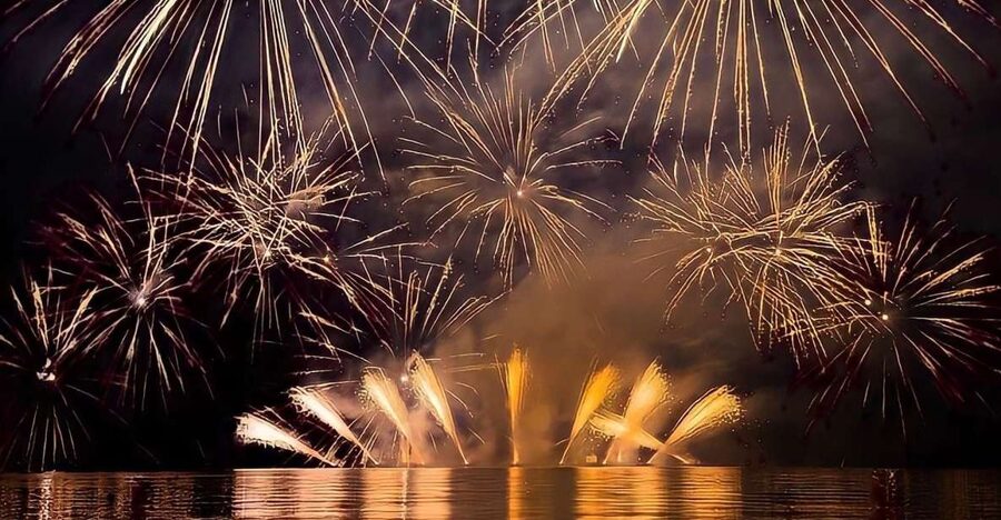 Lisbon: New Year’s Eve Fireworks Tagus River Sailing Cruise - From Doca do Bom Sucesso to Belém’s Landmarks