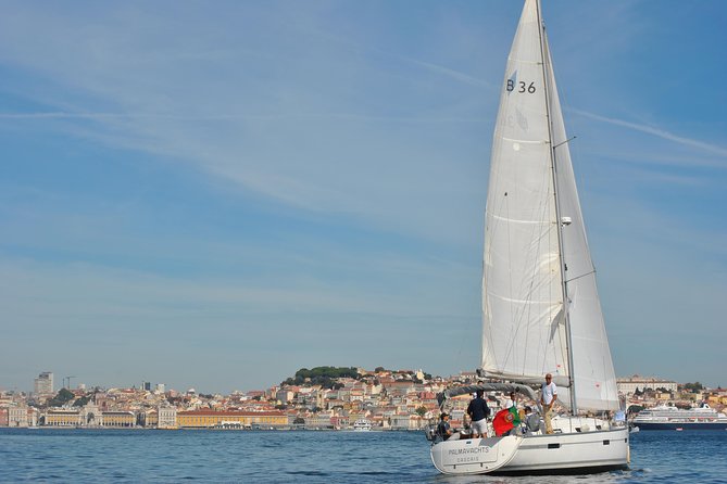 Lisbon New Years Eve Sailing Tour - Fireworks from the water