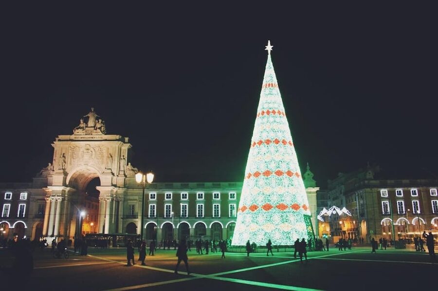 Lisbon: Private Christmas Lights Tour by Eco Tuk Tuk - Why a tuk tuk works for Lisbon at Christmas