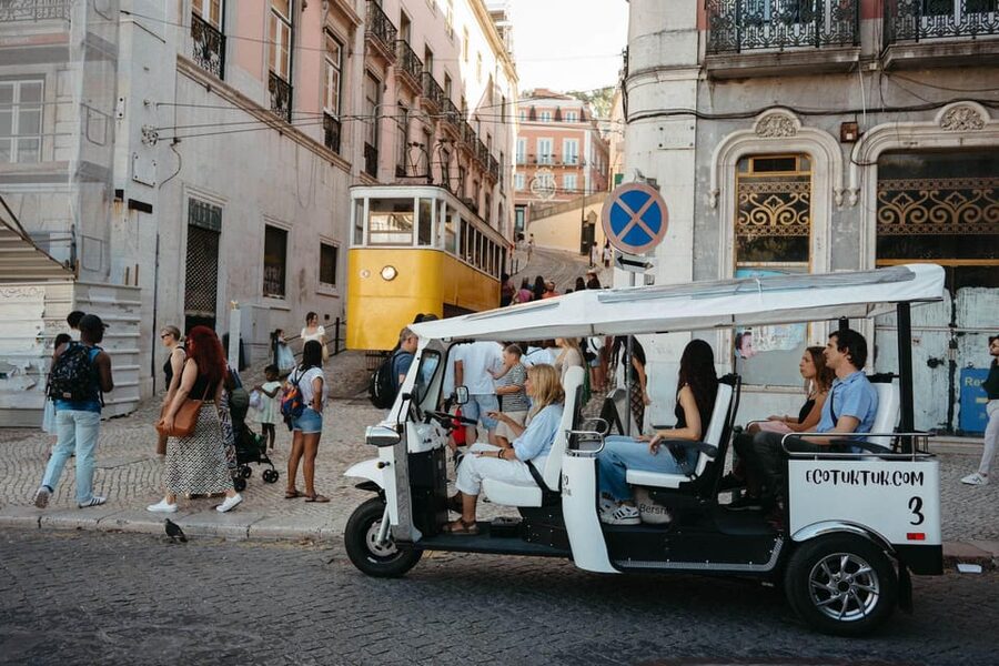 Lisbon: Private Christmas Lights Tour by Eco Tuk Tuk - Chiado and Bairro Alto under the lights