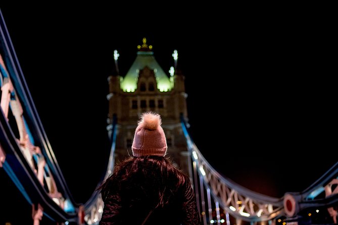 London by Night Bus Tour with Christmas Lights and Live Guide - Trafalgar Square and its Norwegian Christmas tree