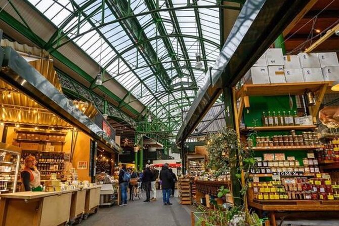 London Christmas Lights and Markets Walking Tour - Golden Jubilee Bridges give you the best photo pause