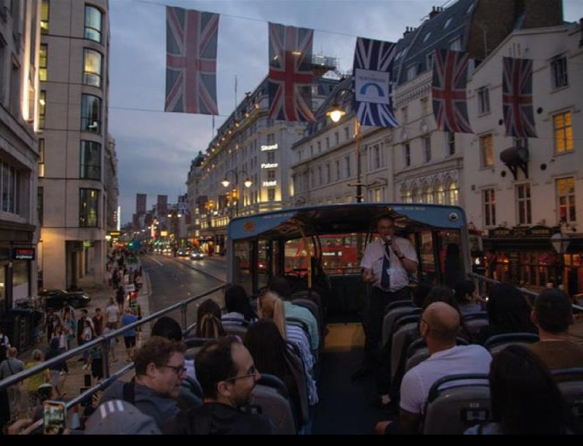 London: Christmas Lights Bus Tour With Live Guide - Traffic, timing, and the real pace of the ride