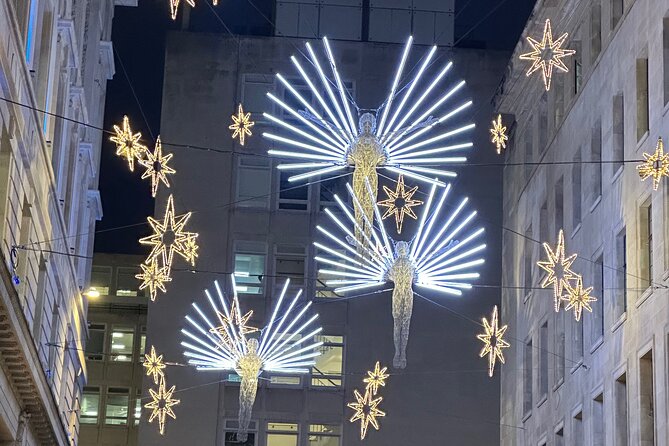 London Christmas Lights Guided Tour With Christmas Music - Soho adds a local touch