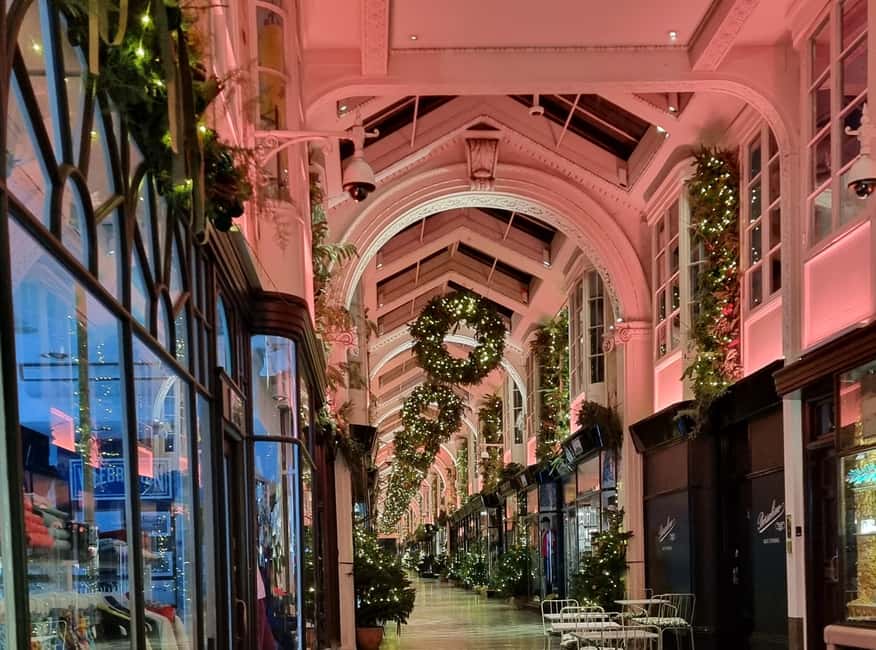 London: Christmas Lights Guided Walking Tour Small Group - Mayfair and New Bond Street shop windows