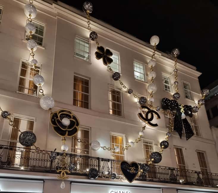 London: Christmas Lights Guided Walking Tour Small Group - Pace, crowds, and practical comfort