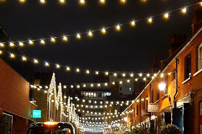 London Christmas Lights Private Tour by Traditional Black Cab - Ending at Winter Wonderland or your hotel