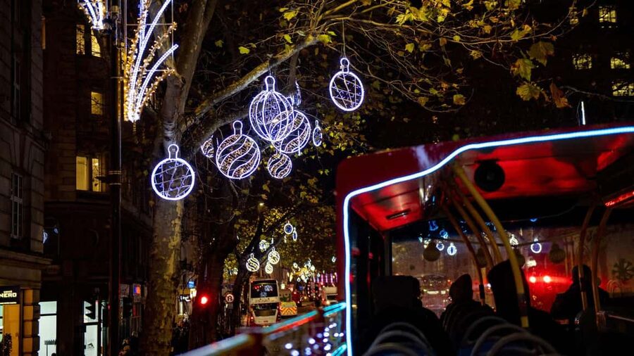 London: Christmas Lights Santa Sleigh Open-Top Tour - St James’s, Piccadilly, and the Anteros lights