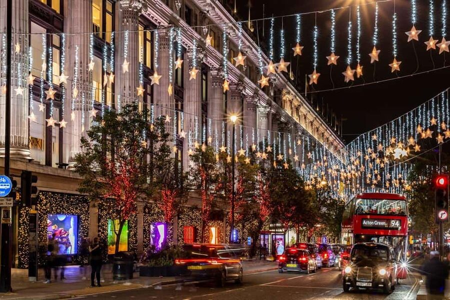 London: Christmas Lights Tour by Vintage Bus - Oxford Street and the limits of a 90-minute route