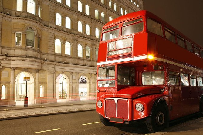 London Christmas Lights Tour by Vintage Double-Decker Bus - Piccadilly Circus and the West End